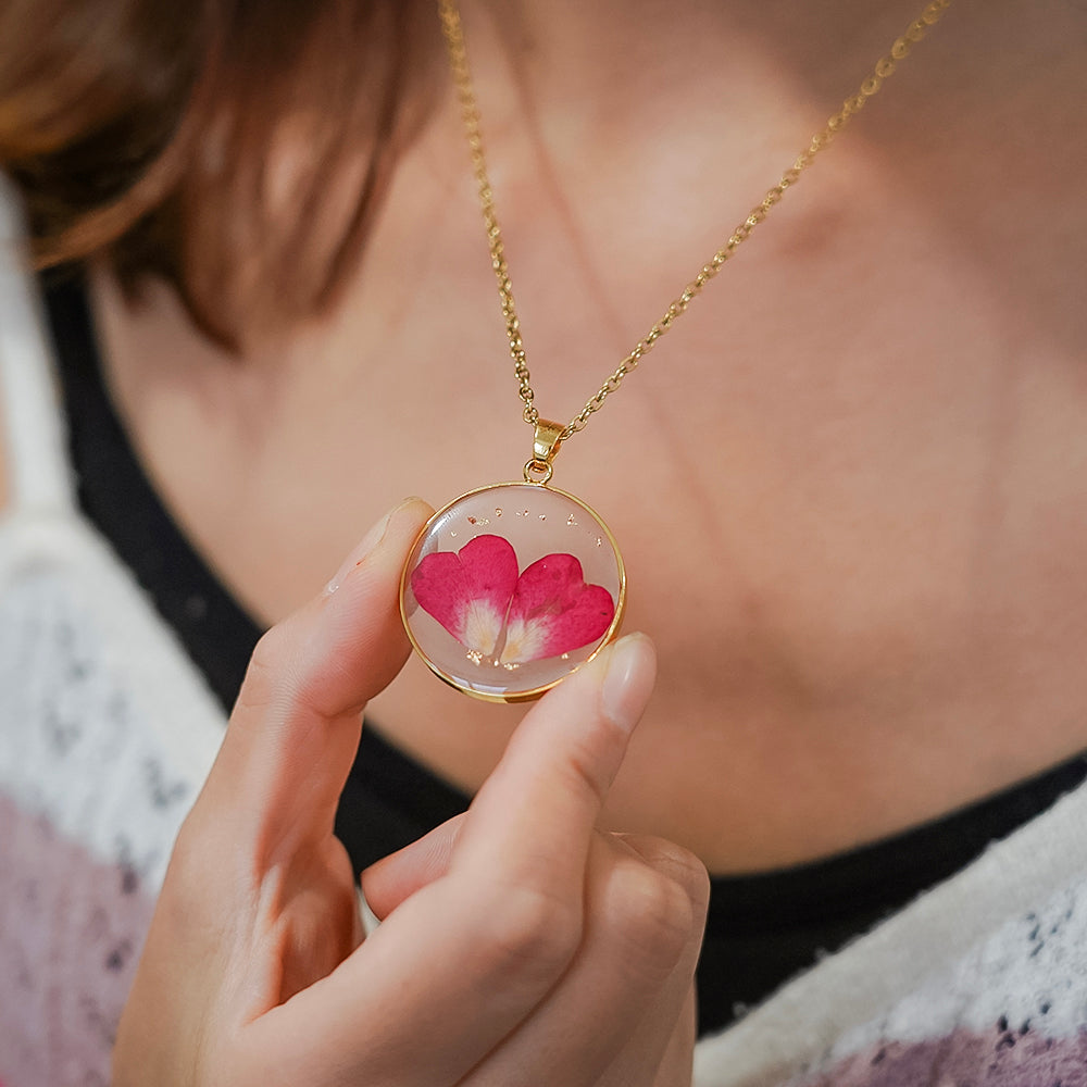 Birth month flower necklace